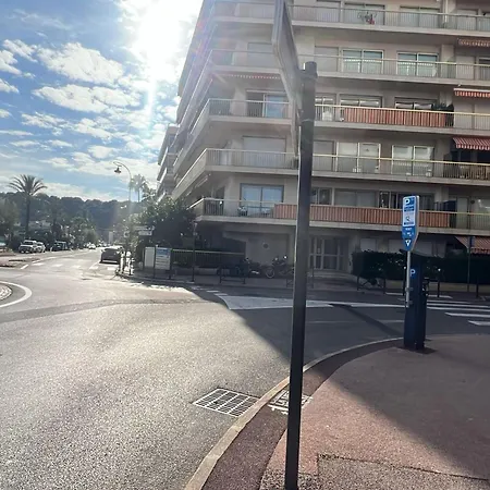 Climatise Rdj Avec Terrasse En Bord De A - Fr-1-196-367 شقة